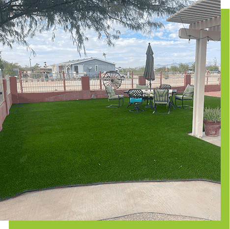 beautiful-lawn-with-chairs-and-table