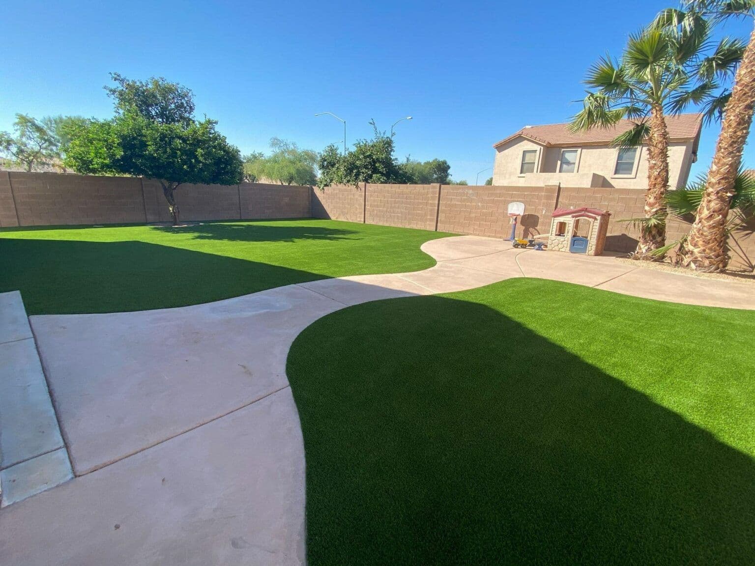 premium-turf-installation-for-playground-min-1536x1152